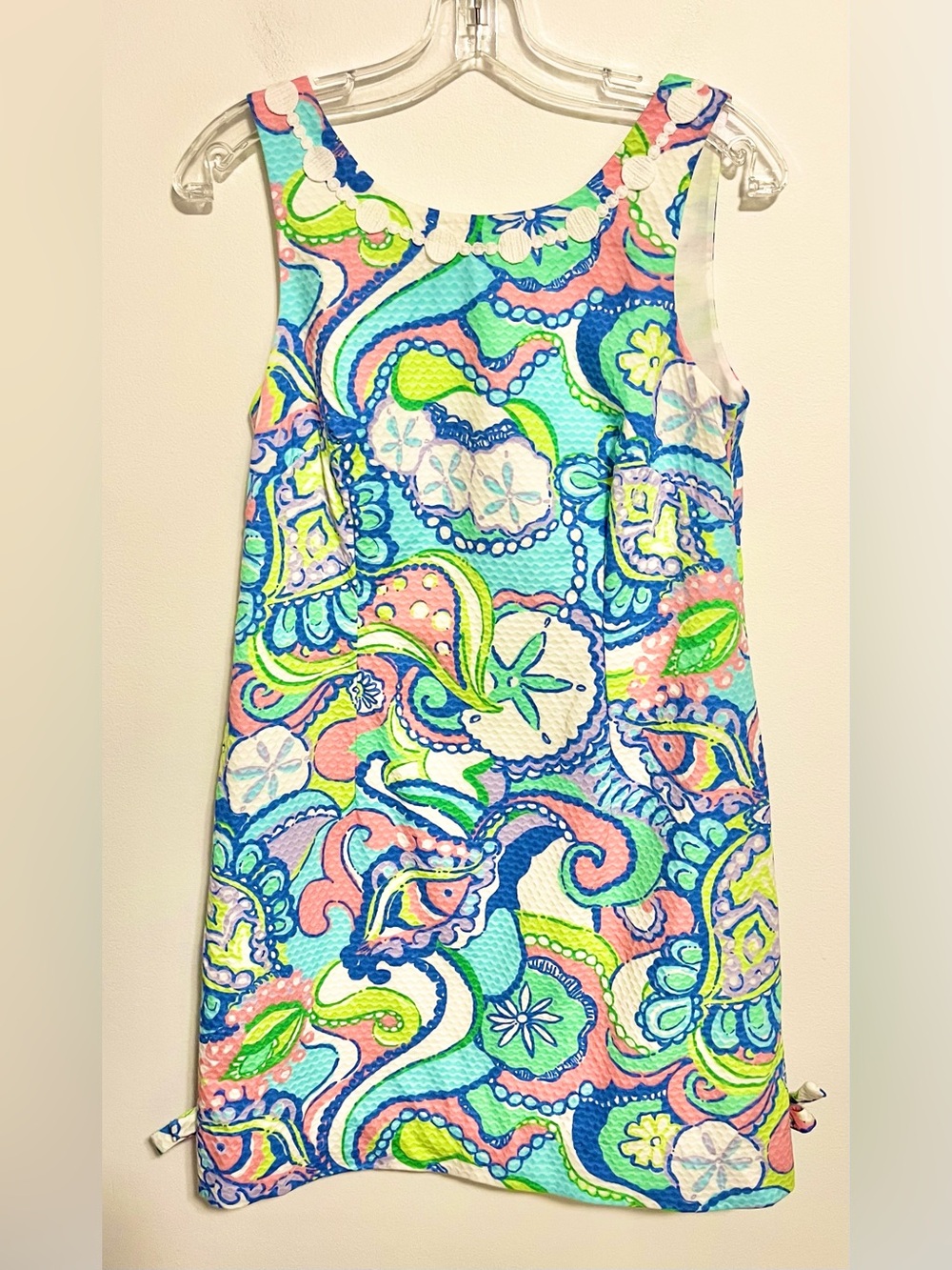 Lilly Pulitzer Colorful Delia Sleeveless Mini Dress in Conch Republic. Size 4